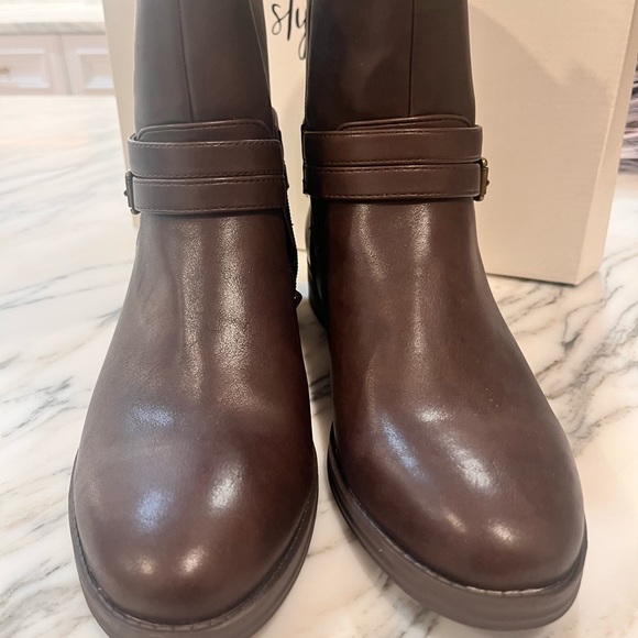 𝅺NEW! Style & Co. Womens State Faux Leather Ankle Booties, Dark Brown Size 8.5 - Picture 8 of 12